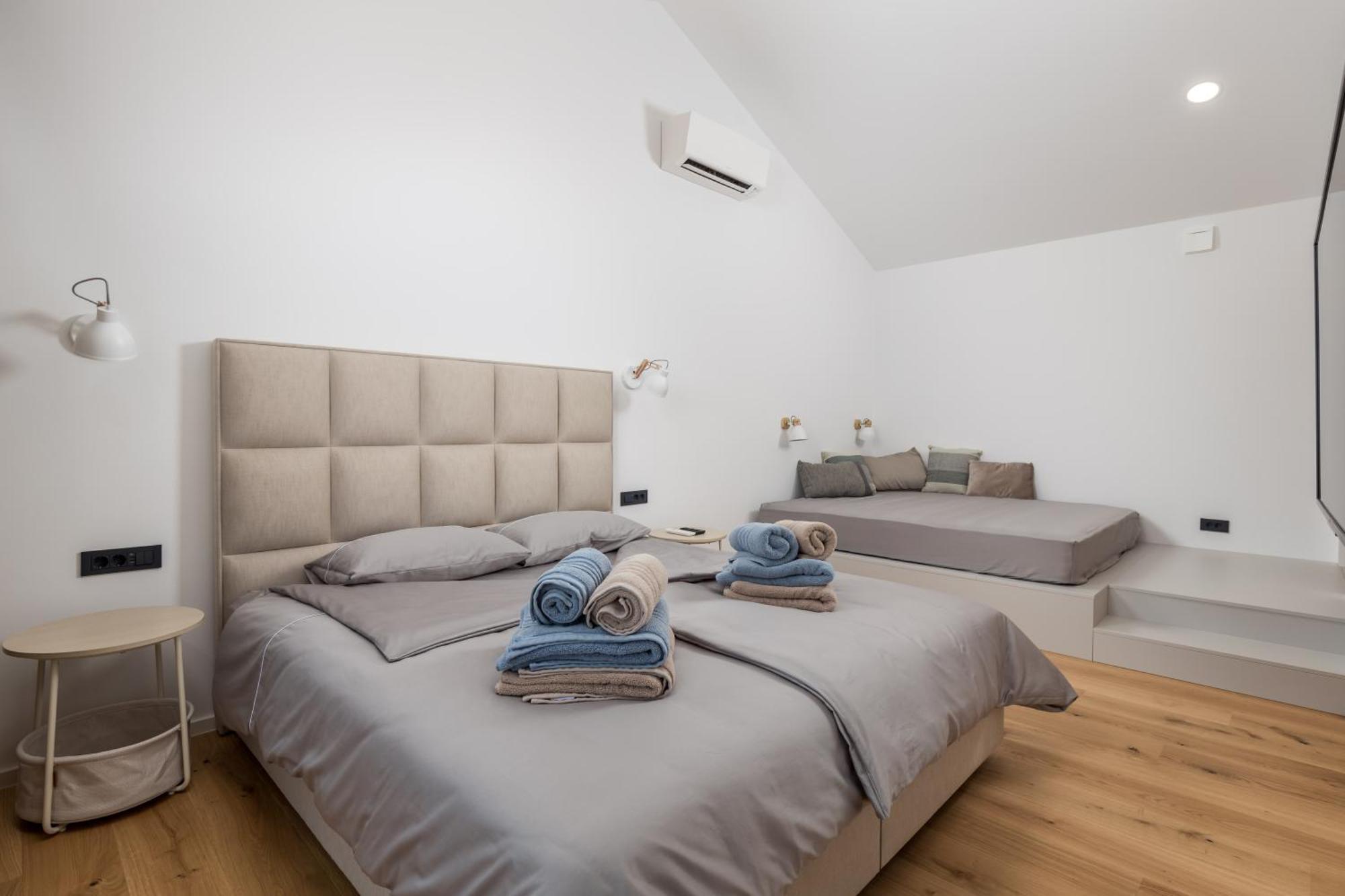 1 With Pool Soline, Krk, 280 M From Beach, By 4villas Soline (Krk)
